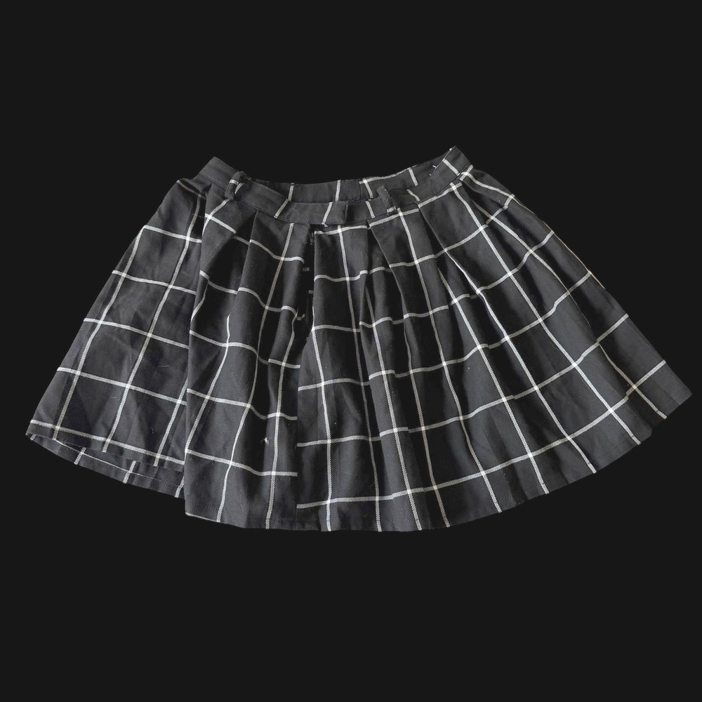 Hot Topic Black White Dark Academia Plaid Pleated Mini Skirt SM Goth Schoolgirl
